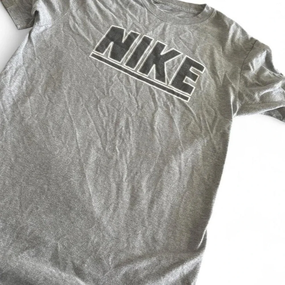 Nike Gray Regular Fit Graphic Logo T-Shirt Men's Small